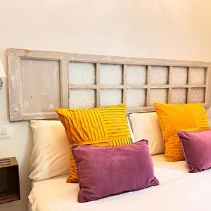 Homestay Palace House Hercules - Apartments, Seville
